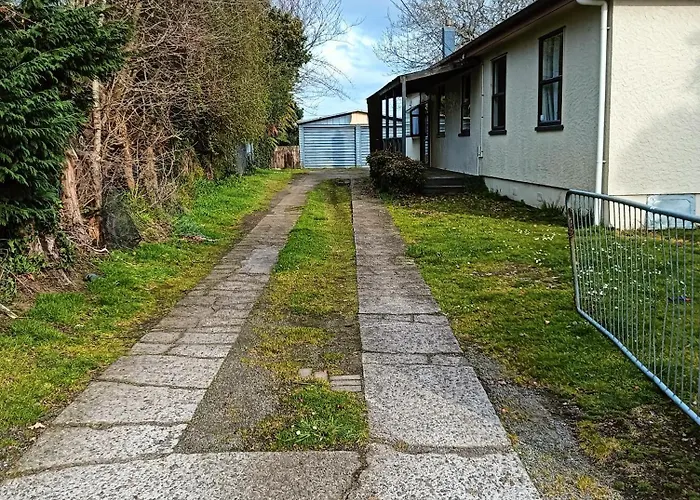5 Bedroom House, 7 Salisbury Road, *
